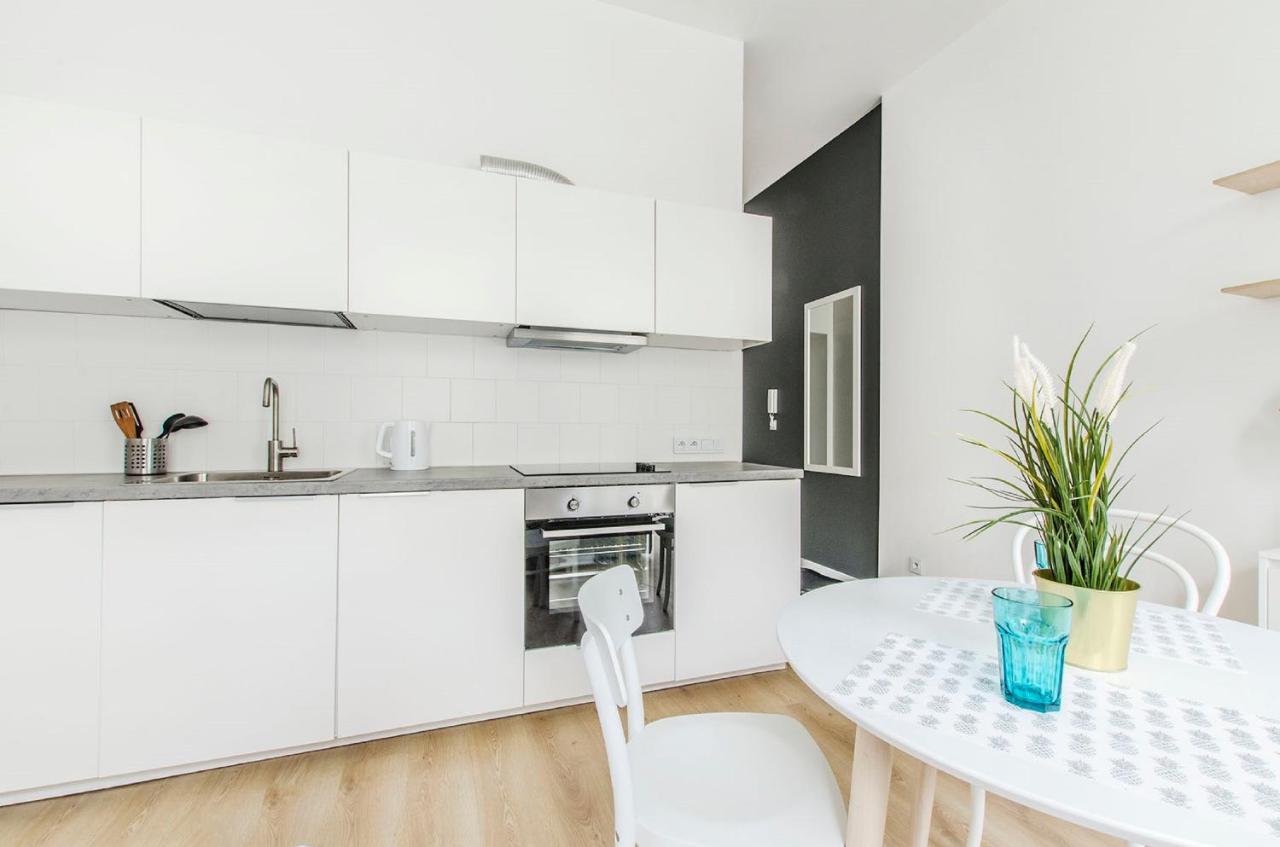 Apartstate on 6 Sierpnia, 37 Apartment Łódź Exterior foto
